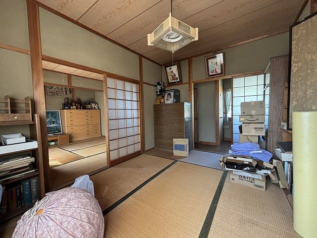 高松市中山町中古戸建 内観写真（リビング以外の居室）