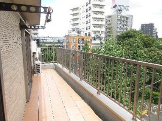 東京都世田谷区駒沢４丁目 現地写真（バルコニー）