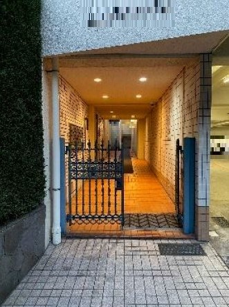 東京都港区西麻布３丁目 共用部写真（エントランス）