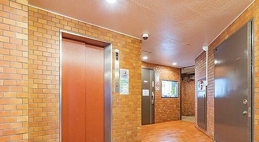 東京都港区南青山６丁目 共用部写真（エントランス）
