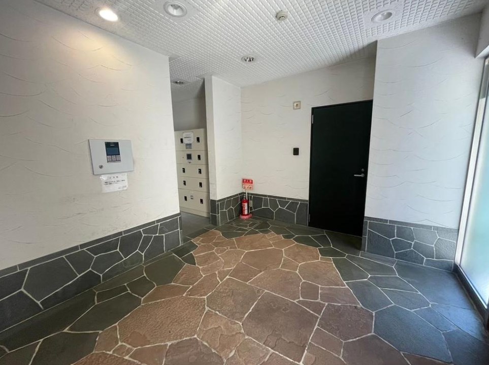東京都港区海岸２丁目 共用部写真（エントランス）