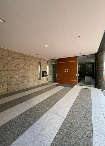 東京都港区三田２丁目 共用部写真（エントランス）