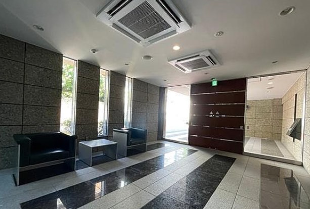 東京都港区三田２丁目 共用部写真（エントランス）