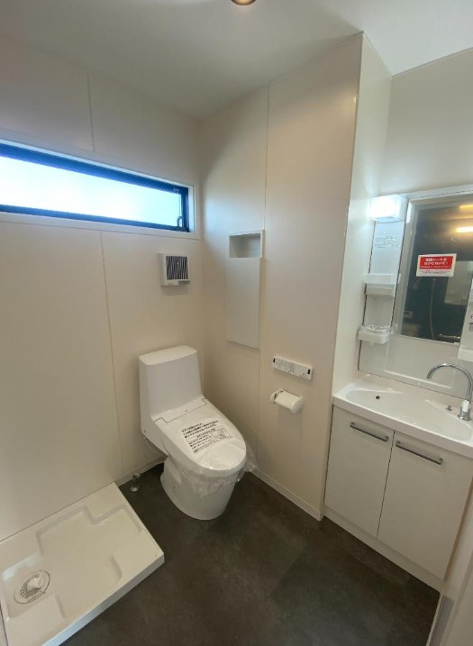 千葉県千葉市稲毛区小深町 内観写真（トイレ）
