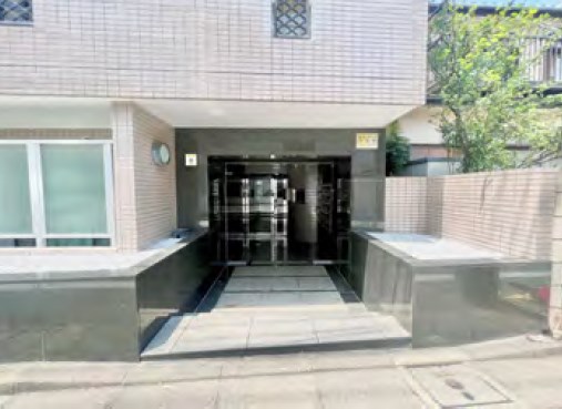 東京都豊島区千早２丁目 現地写真（玄関）