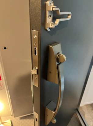 東京都大田区西糀谷４丁目 現地写真（玄関）