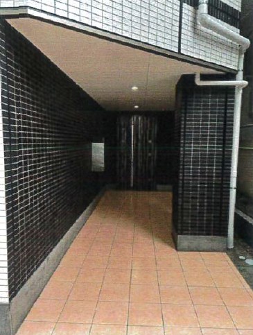 千葉県千葉市中央区富士見１丁目 現地写真（玄関）