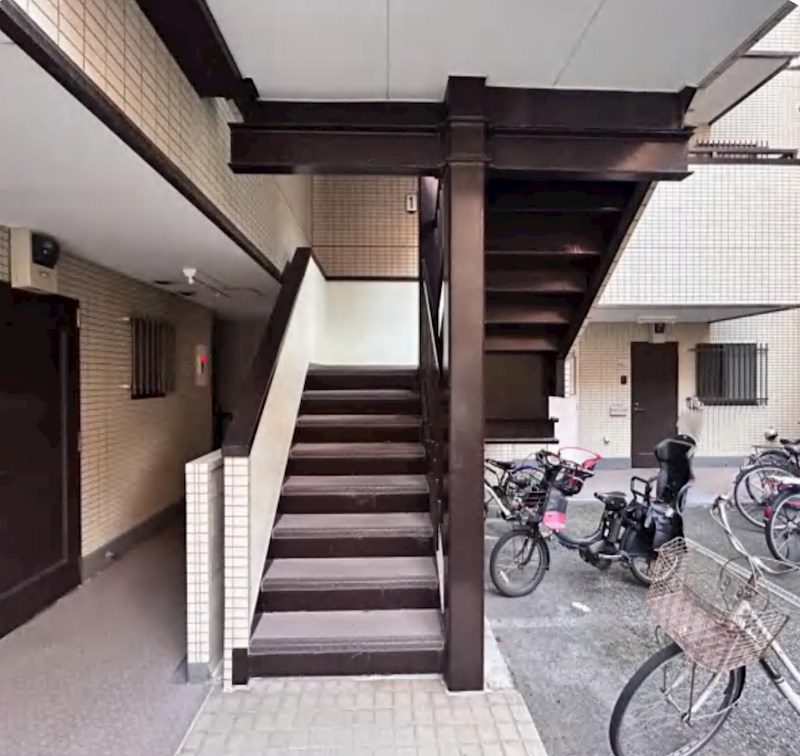 東京都江戸川区南葛西５丁目 現地写真（玄関）