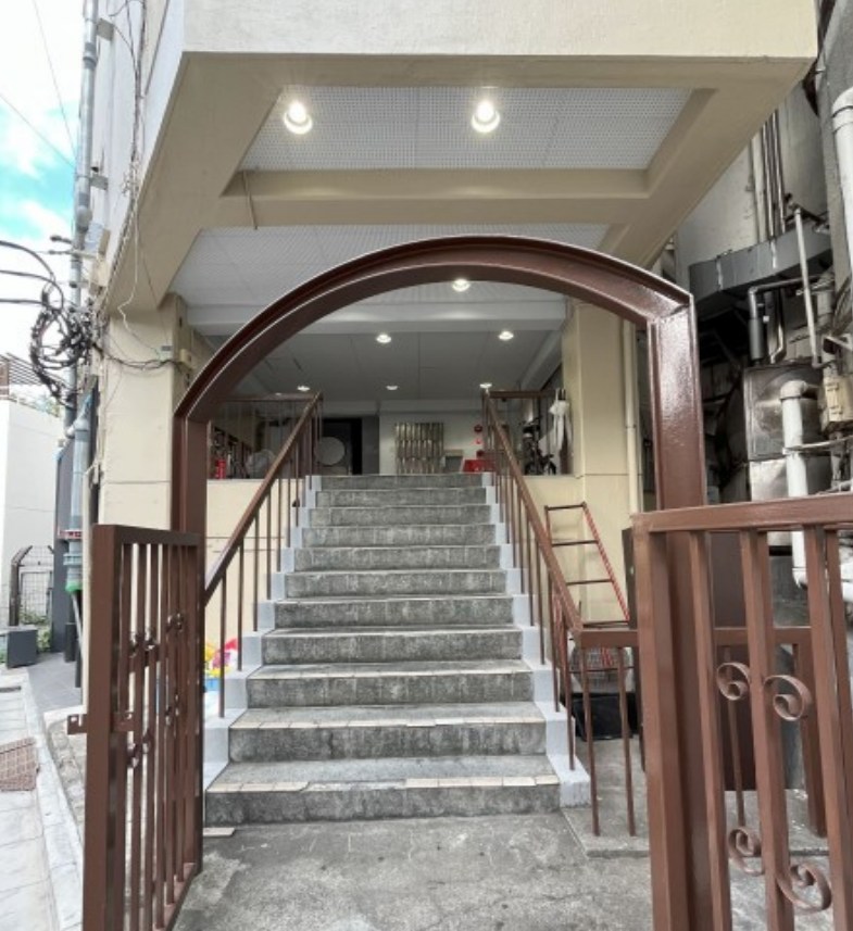 東京都港区六本木３丁目 共用部写真（エントランス）