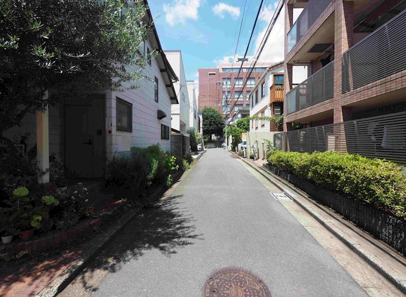 東京都新宿区中井２丁目 現地写真（前面道路含む現地写真）