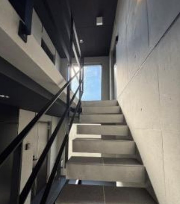 東京都世田谷区三軒茶屋１丁目 現地写真（玄関）