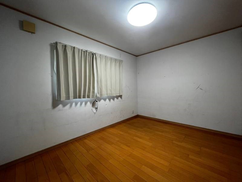 加世田・中古 内観写真（子供部屋）