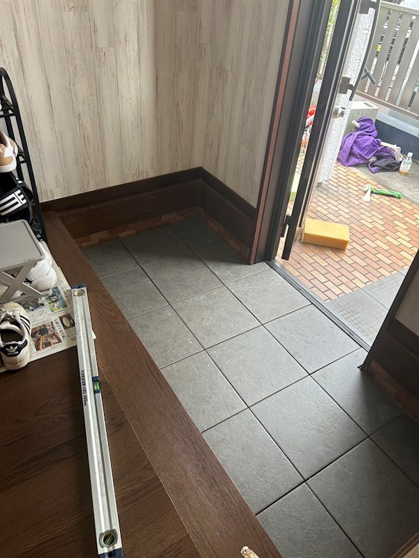 西陵7丁目中古戸建 現地写真（玄関）