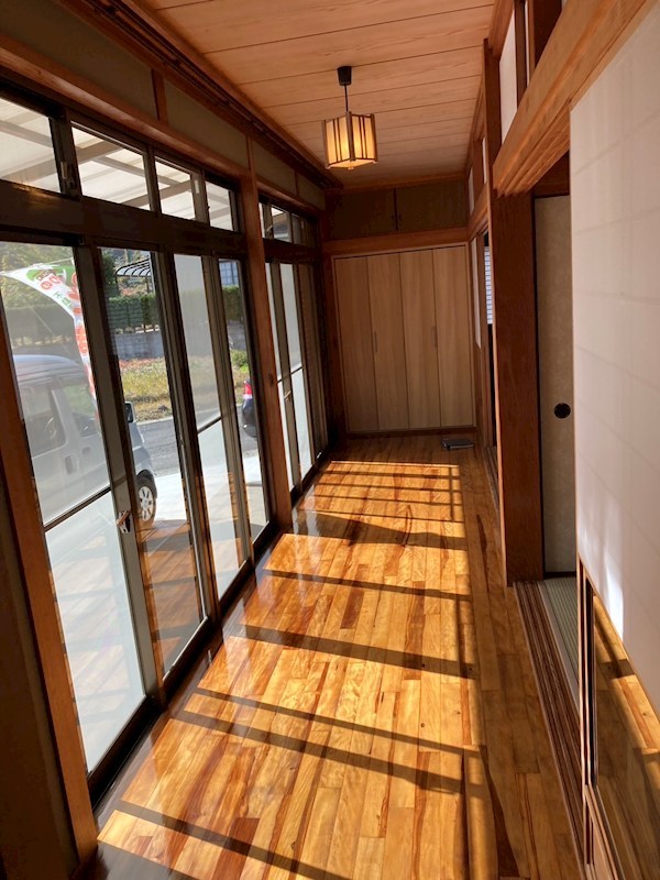 平川町一戸建て 内観写真（リビング以外の居室）