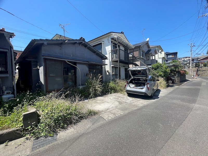 南新町戸建・共同住宅（3戸） 現地写真（前面道路含む現地写真）