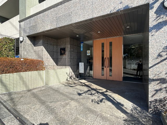 プリムローズ百草園 共用部写真（エントランス）