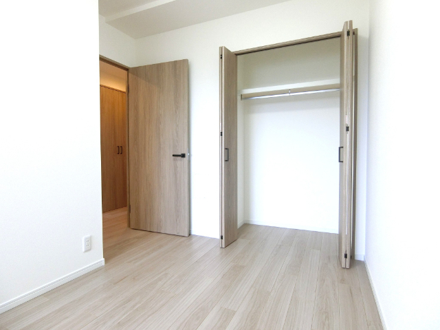ライオンズマンション西橋本 内観写真（リビング以外の居室）