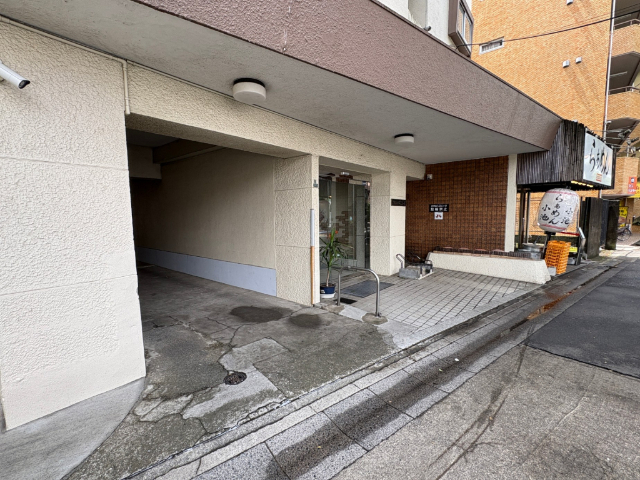 上北沢ハイネスコーポ 共用部写真（エントランス）