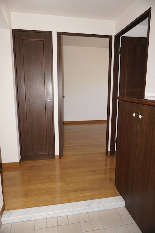 ライブタウン湘南野比5号棟　リフォーム歴の有る、3階部分のお部屋！  現地写真（玄関）