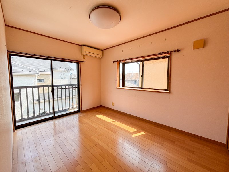 初声町入江中古戸建 内観写真（リビング以外の居室）