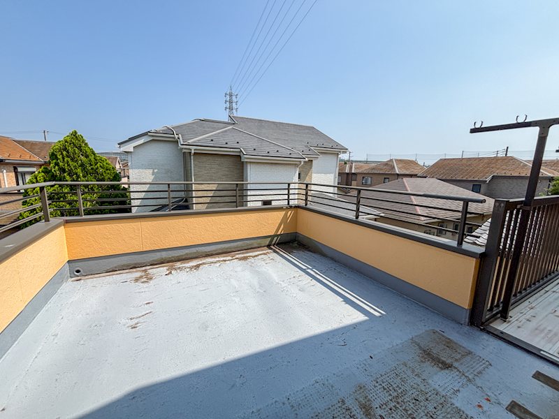 初声町入江中古戸建 現地写真（バルコニー）