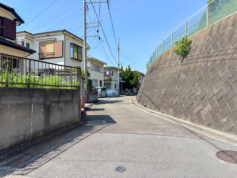 神奈川県横須賀市ハイランド２丁目 現地写真（前面道路含む現地写真）