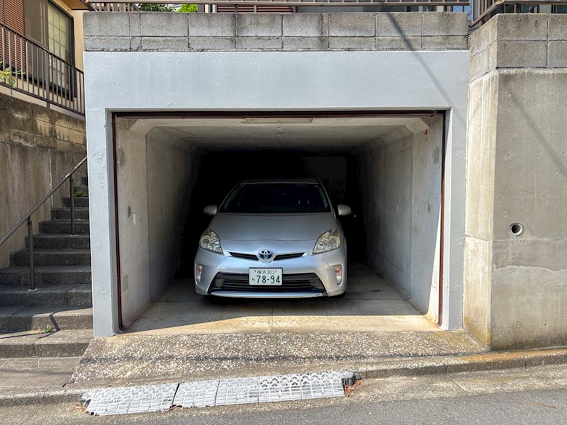 神奈川県横須賀市ハイランド２丁目 現地写真（駐車場）