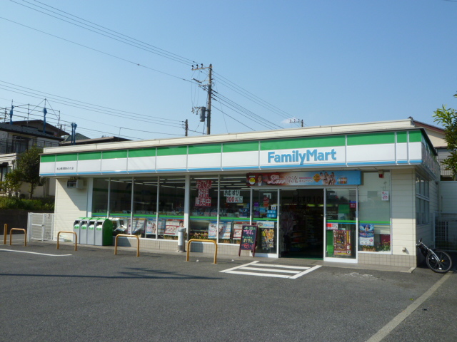 神奈川県横須賀市ハイランド２丁目 コンビニ
