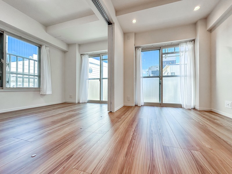 チサンマンション両国　7階北東角部屋 外観写真