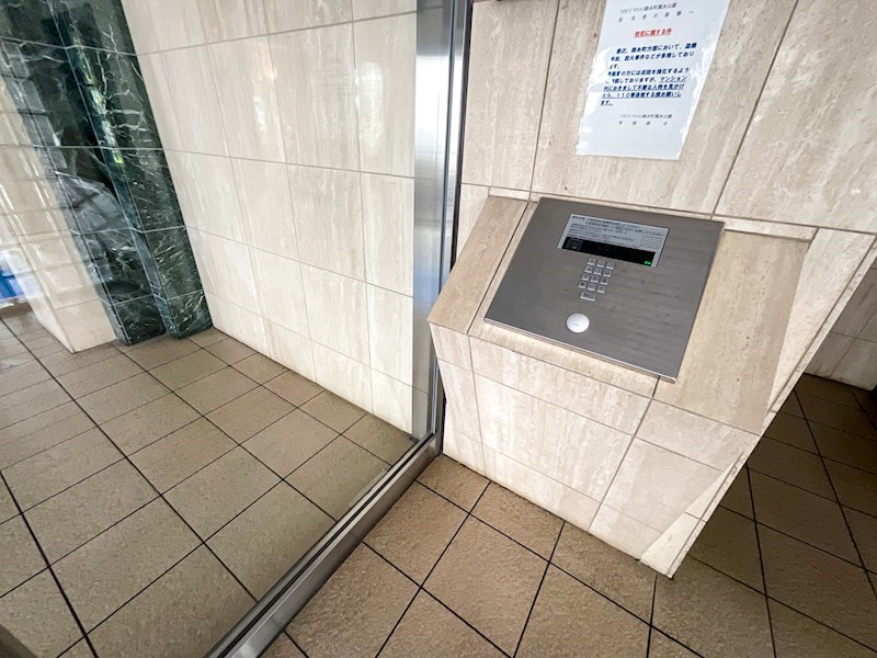 ライオンズマンション錦糸町親水公園　7階角住戸 共用部写真（エントランス）