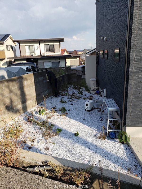 上藤松戸建て 現地写真（庭）