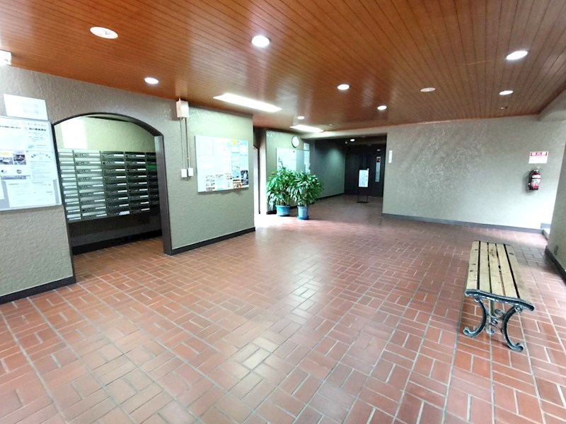 日興千里丘スカイマンションA棟 共用部写真（ロビー）
