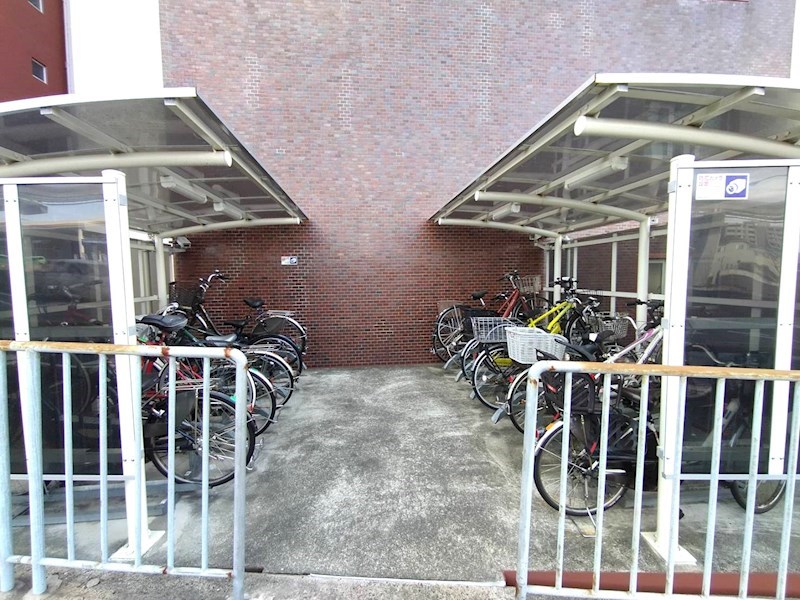 豊中スカイハイツ 共用部写真（駐車場）