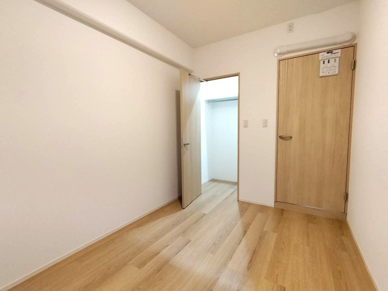吹田ロイヤルマンション 内観写真（リビング以外の居室）
