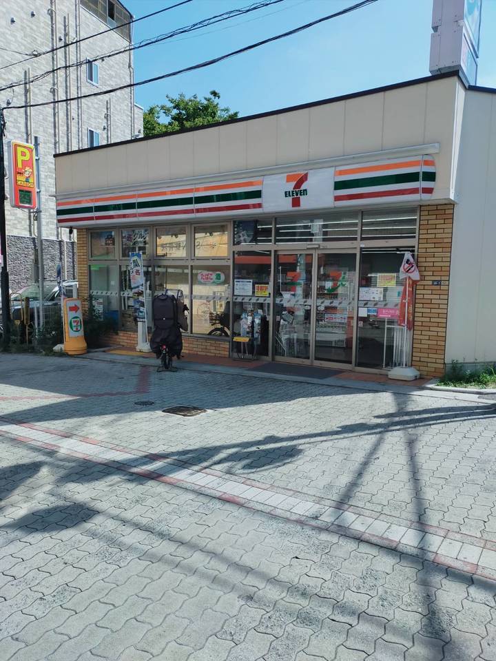 ギャラリーコート豊中・中桜塚 コンビニ