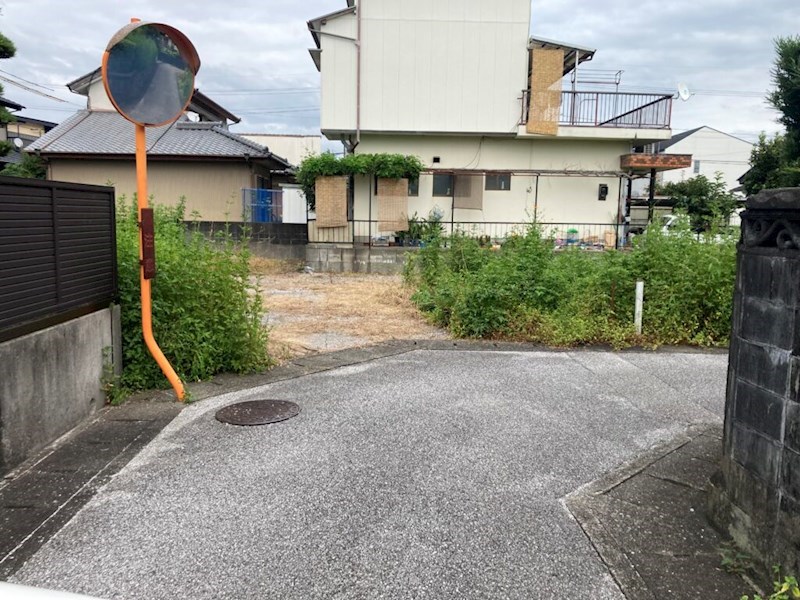 香美市土佐山田町東本町５丁目　売土地 現地写真（前面道路含む現地写真）