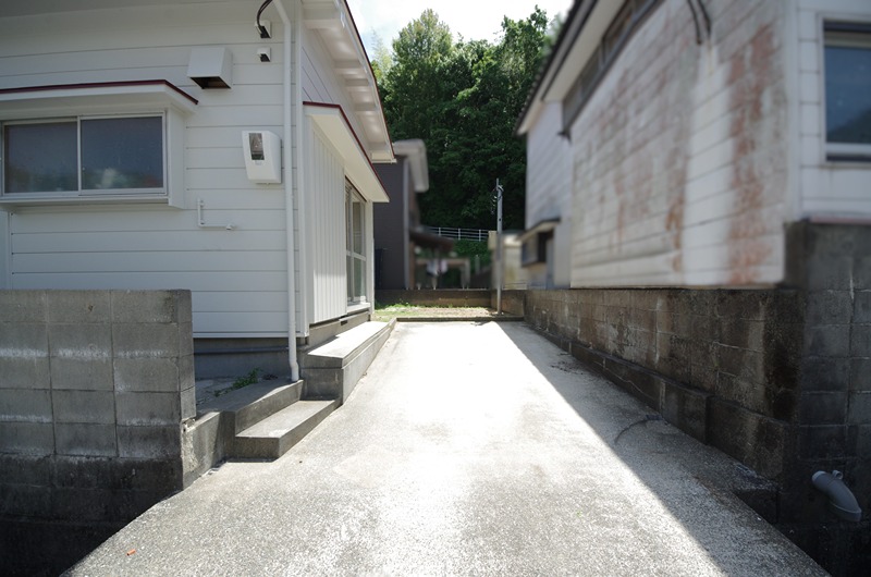 高知市十津５丁目　AA　中古戸建 現地写真（駐車場）
