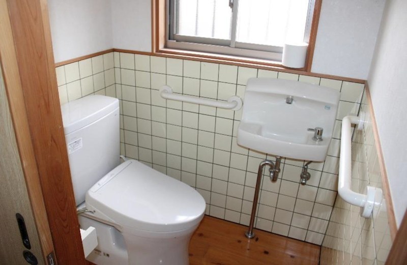 香美市香北町韮生野　中古戸建 内観写真（トイレ）