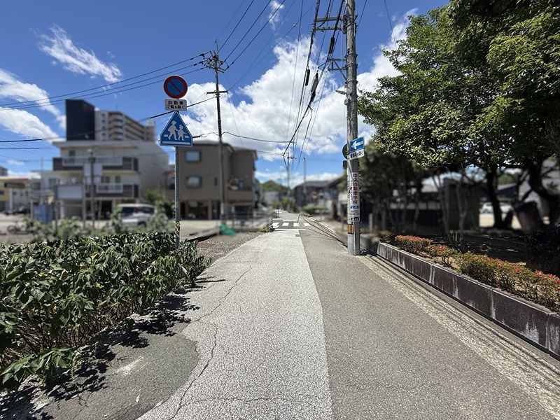 【6/30値下げ】高知市桜馬場　売土地 現地写真（前面道路含む現地写真）