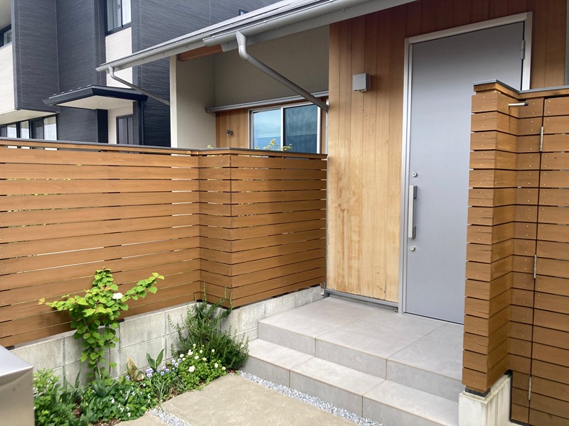【6/11新着】香南市野市町　中古戸建 現地写真（玄関）