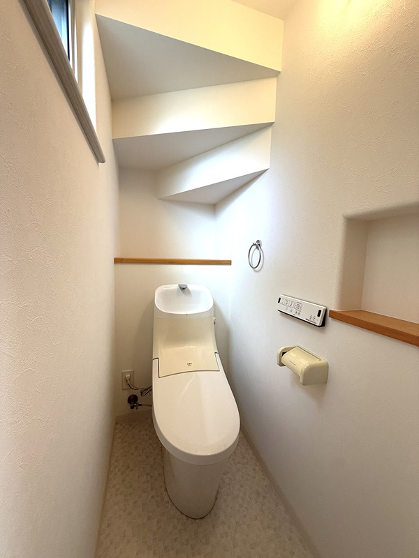 【9/10写真追加】土佐市高岡町甲　中古戸建 内観写真（トイレ）