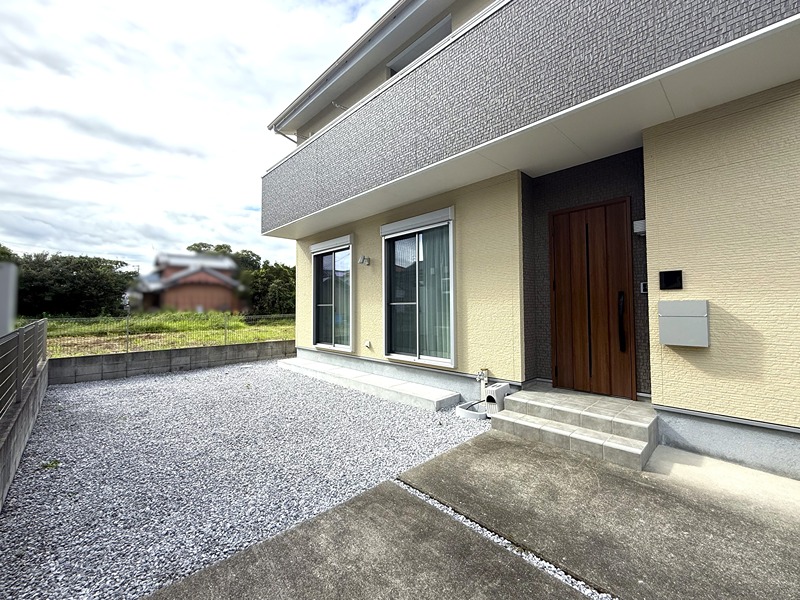 【9/10写真追加】土佐市高岡町甲　中古戸建 現地写真（玄関）