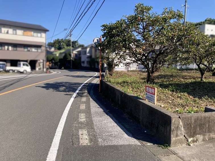 【9/11新着】高知市横浜西町　売土地 現地写真（前面道路含む現地写真）