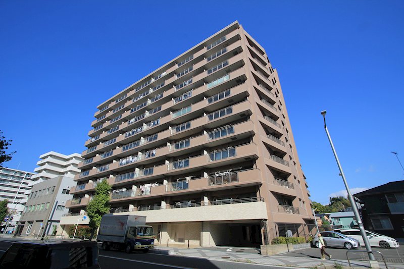 クリオ衣笠フィルソーレ 外観写真