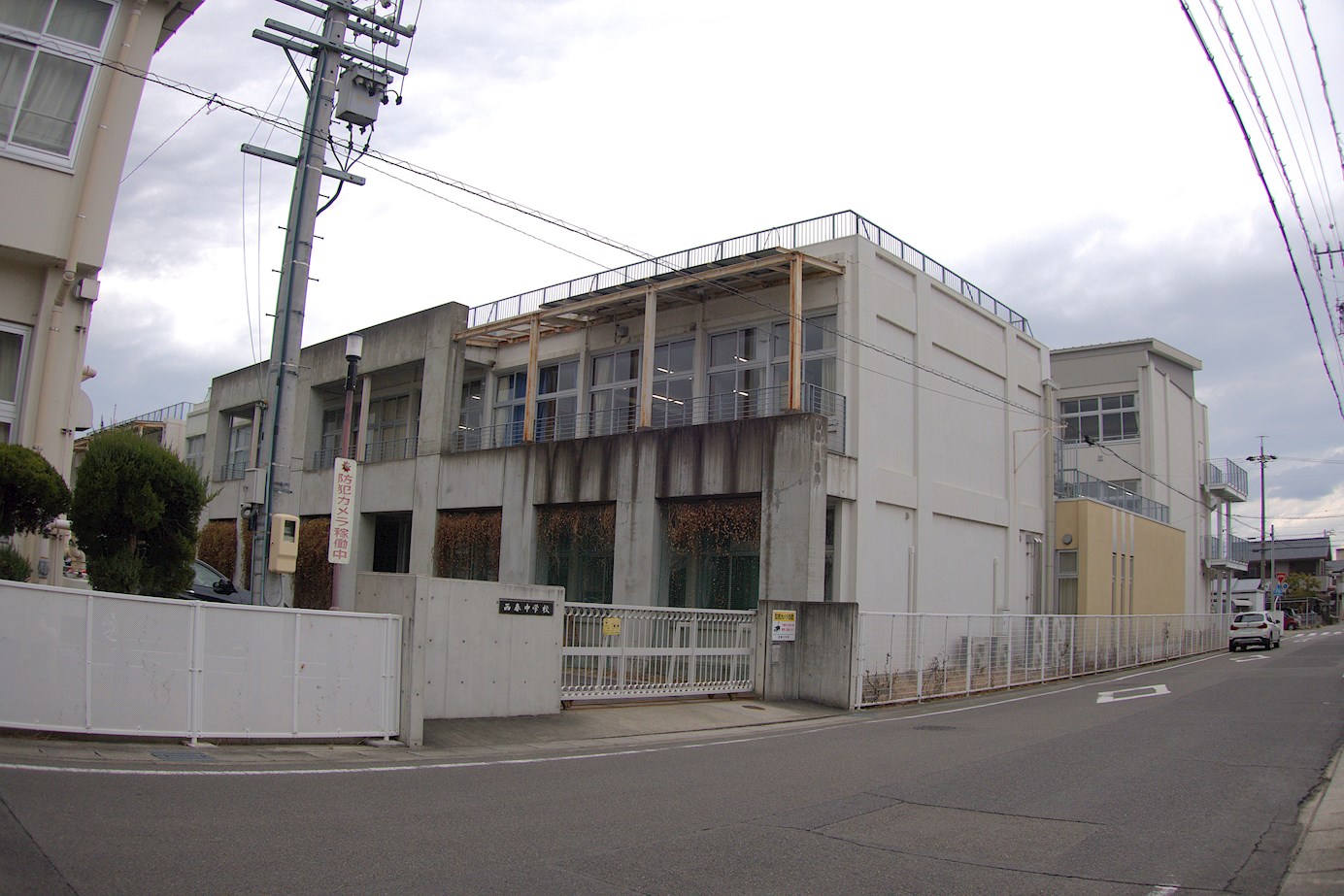 徳重小崎　売家 中学校