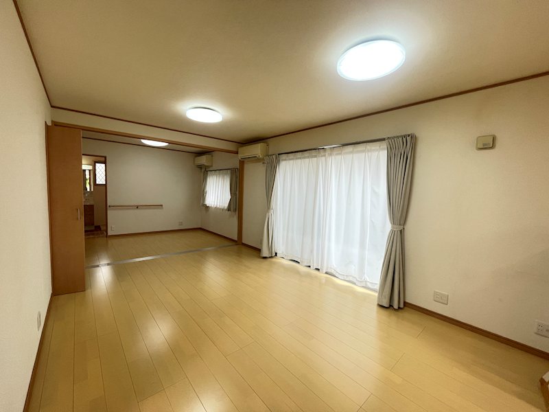 愛知県北名古屋市西之保犬井 内観写真（リビング）