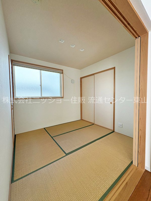 愛知県長久手市前熊一ノ井 内観写真（リビング以外の居室）