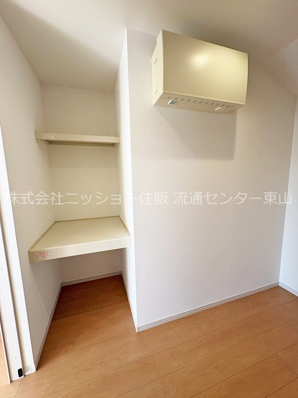 愛知県長久手市前熊一ノ井 内観写真（収納）