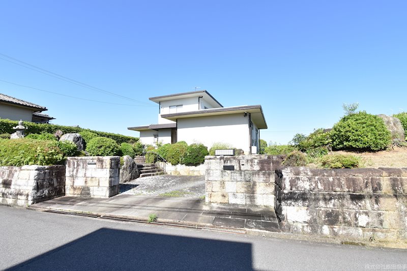 鈴鹿市鈴鹿ハイツ　中古住宅 現地写真