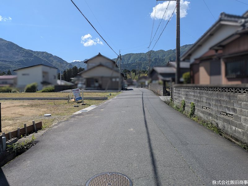 ラバンテ小社町B号地　土地 現地写真（前面道路含む現地写真）